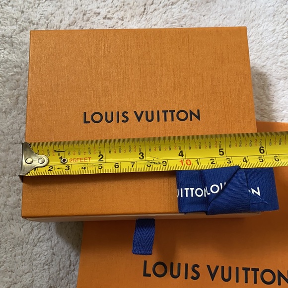 Auth Louis Vuitton gift box paper bag LV ribbon - Picture 4 of 6